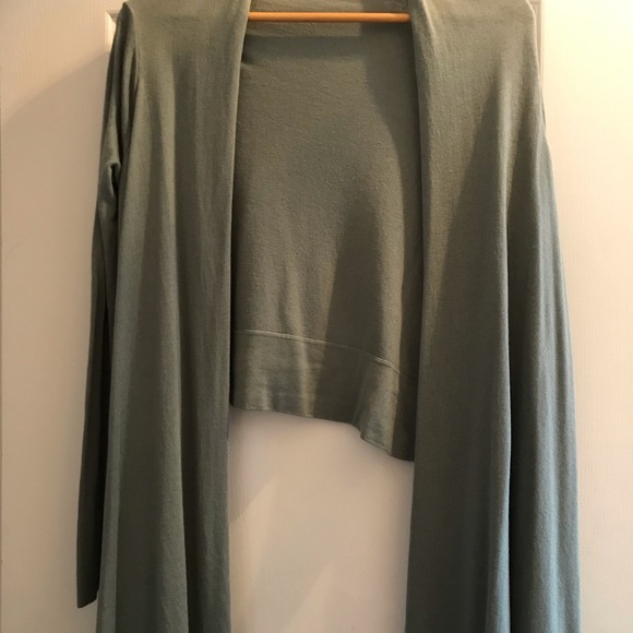 BCBG wrap - Picture 2 of 5